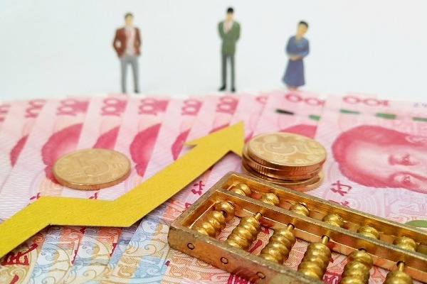 China's fiscal revenue up 12.8% in first 11 months