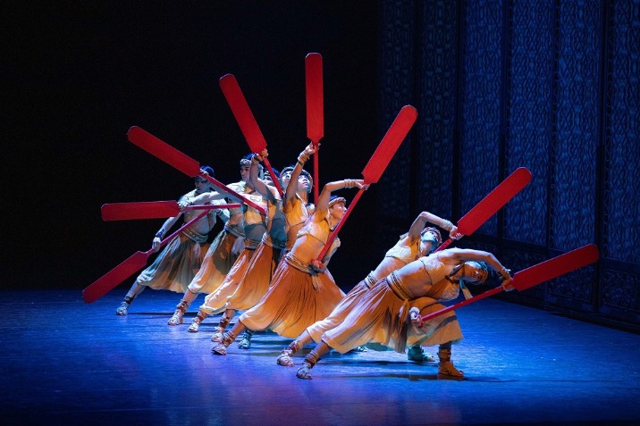 Folk art as told through dance in S China