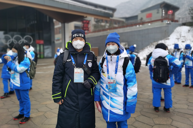 Family volunteers working together at Yanqing's Olympic Village