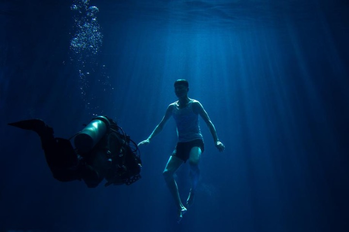 Viral underwater video shot in Shanghai’s Songjiang district