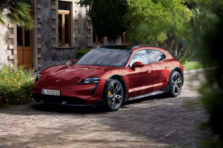 Porsche starts pre-sales of new Taycan variants