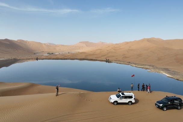 Desert has 100 scattered lakes that attract   photographers