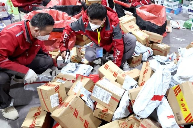 Postal and delivery services in Shanghai make strides toward normalcy