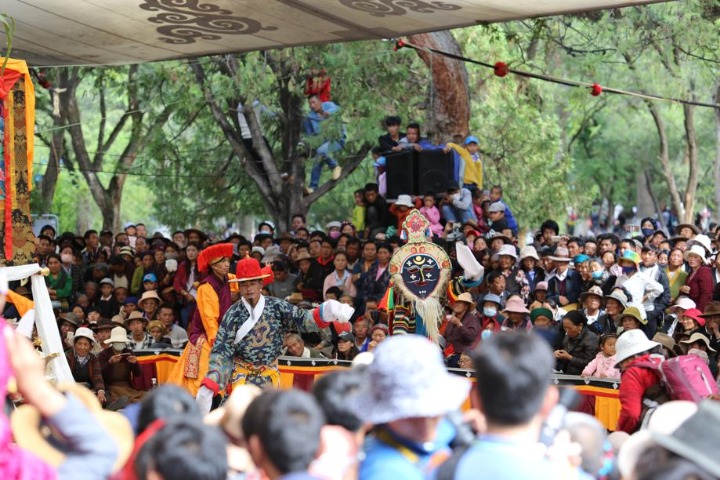 Performers receive training in Tibetan Opera