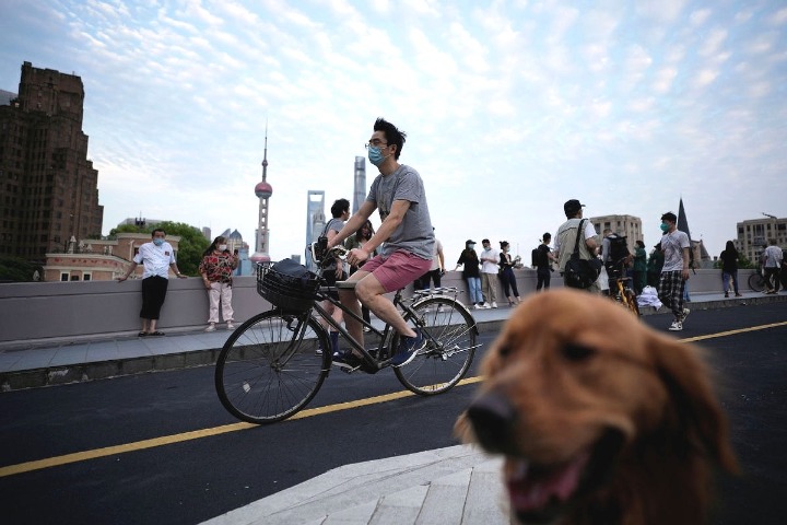 Shanghai embarks on road to recovery following lockdown