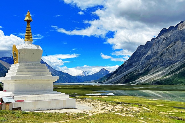 Tibet’s Ranwu Lake is picture-perfect in summer