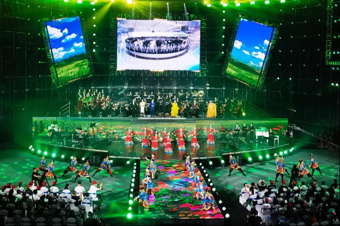 Grassland cultural festival kicks off in Hohhot