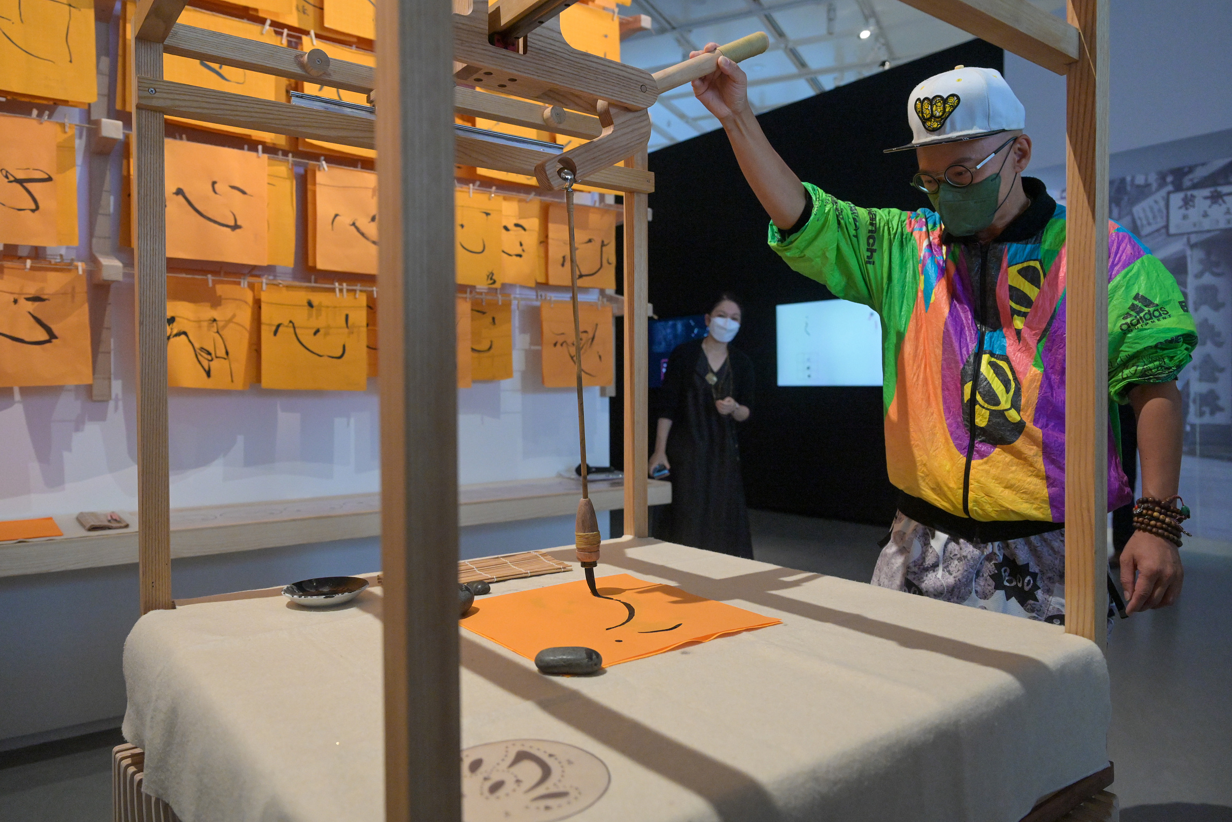 Hong Kong exhibit shows creative use of Chinese characters