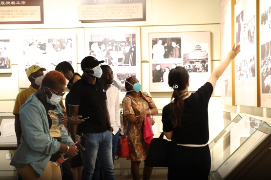 One-day tour of CPPCC: African journalists learn of CPPCC's efforts in boosting China-Africa relations