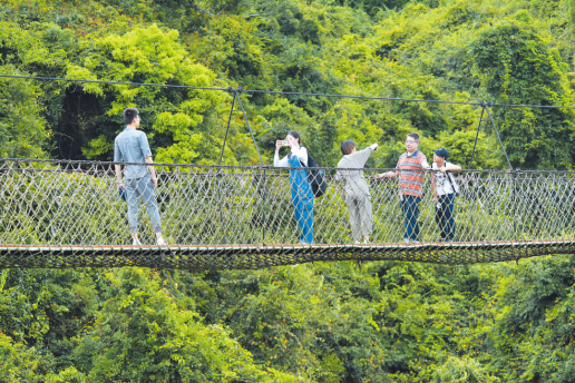 Sanya, popular tourist destination for National Day holiday