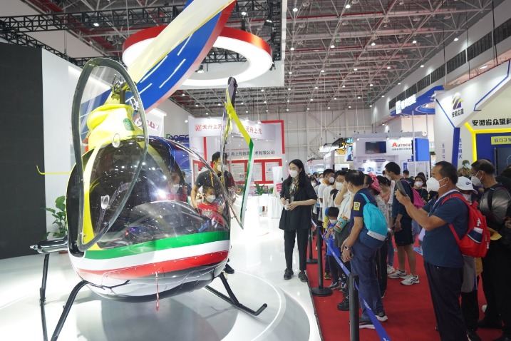 Shanghai helicopter firm inks major deal at Zhuhai Airshow