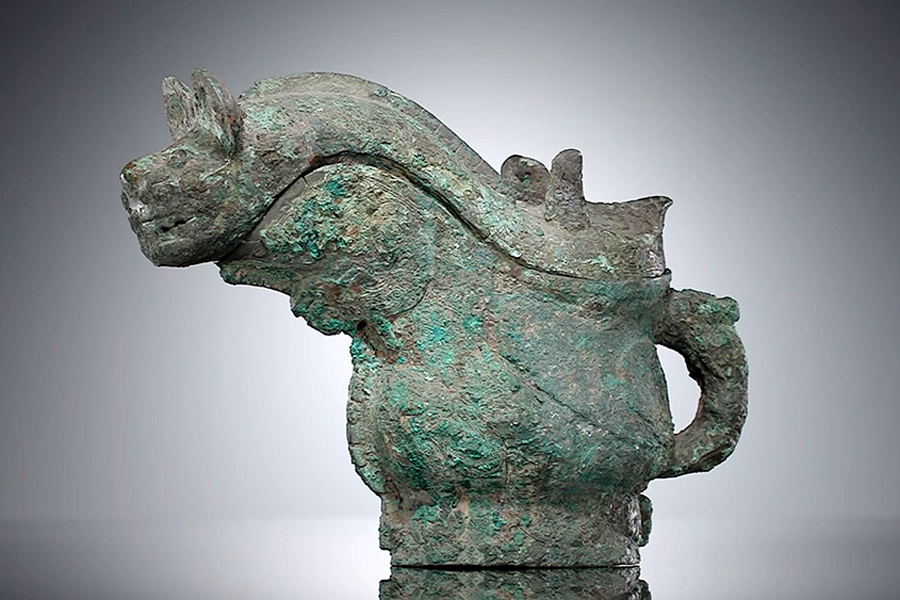 Bronze wine vessel (gong) from the Shang Dynasty