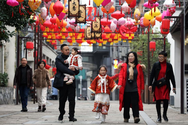 Zhejiang tourism revives during Spring Festival