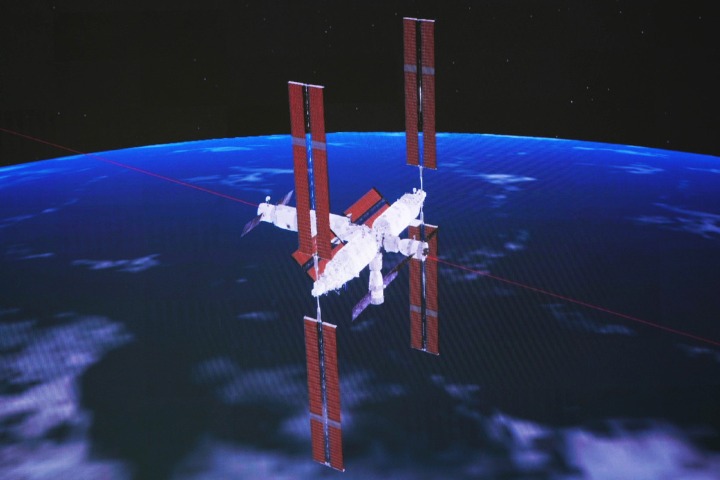 Two crews set for Tiangong station in '23