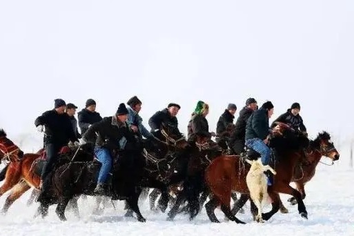 Xinjiang nomads ride modernization wave to new life