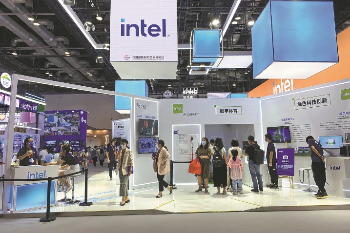 Intel chief stresses key microchip role of China