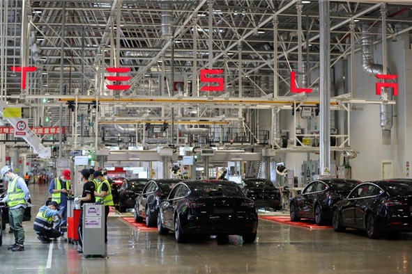 Tesla inks deal to produce battery packs in Shanghai