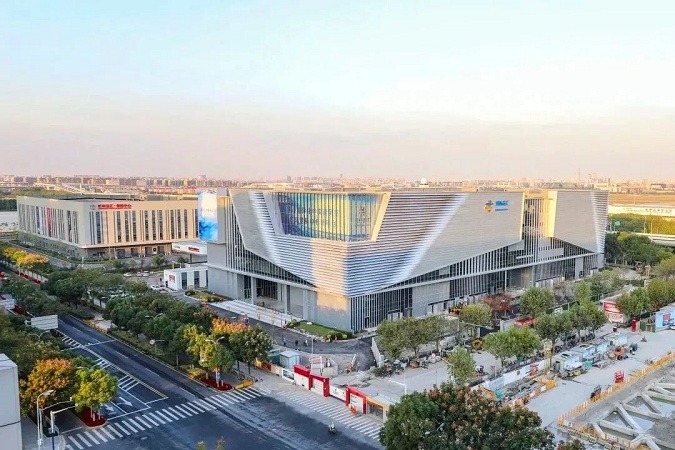 Hongqiao trade center an extension of intl import expo