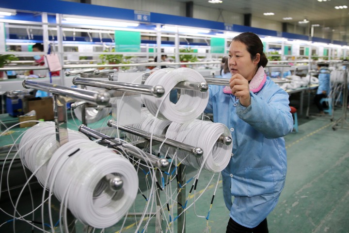 China extends anti-dumping duties on optical fibers from US, EU