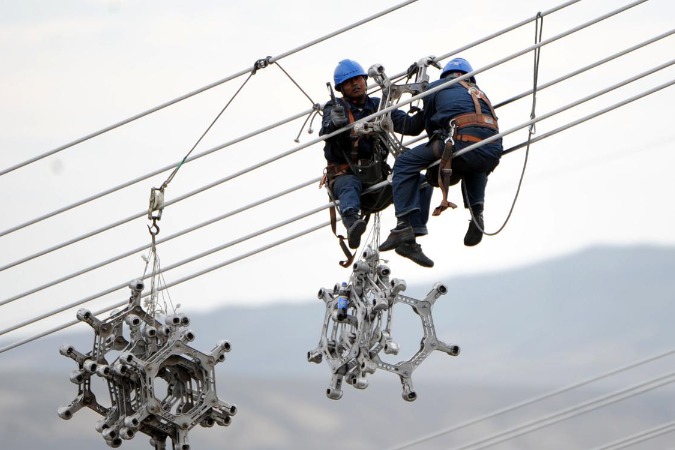 Xinjiang power project reaches milestone