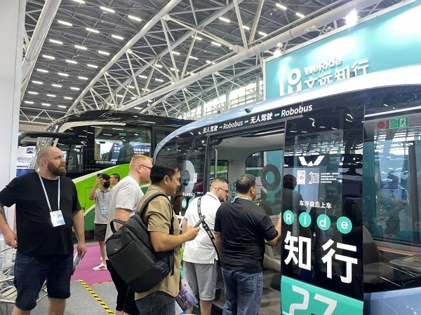 Weride’s driverless L4 Robobus..jpg