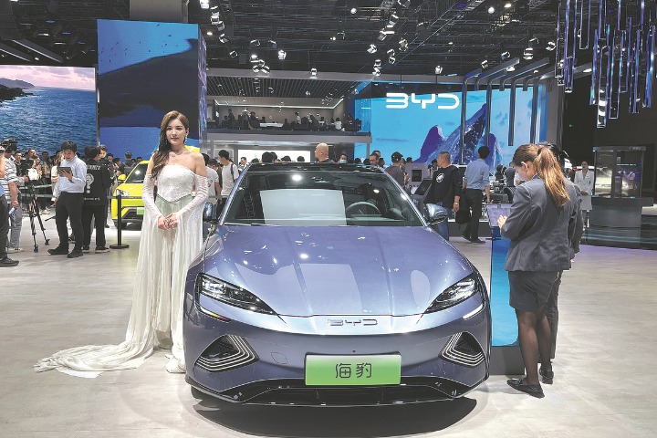 Chinese new energy vehicle makers rev up global reach