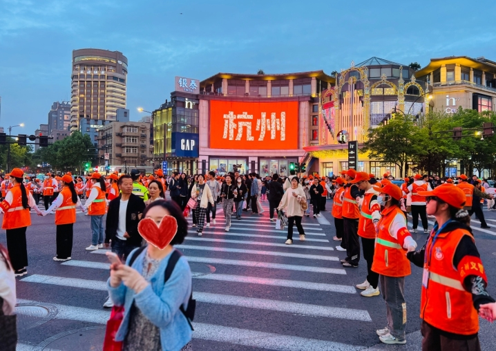 Hangzhou welcomes 6.35m tourists during May Day Holiday, with West Lake the top destination