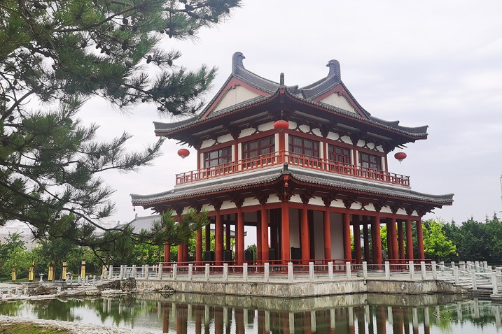 Embrace the summer at Tongchuan park