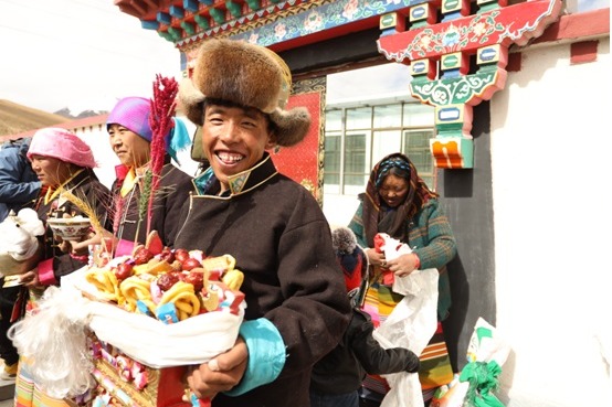 Border villagers receive new free housing in Tibet