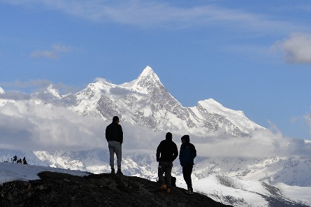 Tibetan peak a beautiful, rare sight