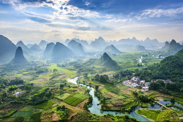 Guizhou fields turn into painter's palette