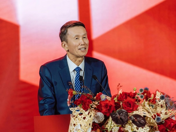 Liu Yuelun, former chairman of the Guangzhou Municipal Committee of the Chinese People's Political Consultative Conference, delivers a speech during the event.jpg