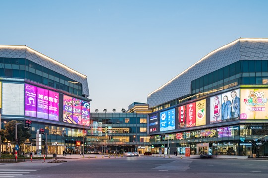 Shanghai ranks top for coming alive when sun goes down