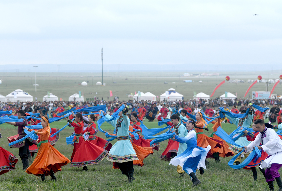 Summer Nadam extravaganza stages in Xiliin Gol