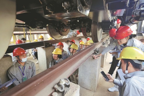 Rail trainees to nurture new talents in Laos