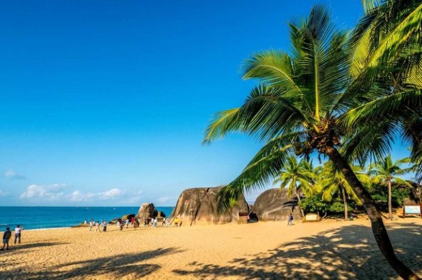 Hainan emerges as popular summer destination