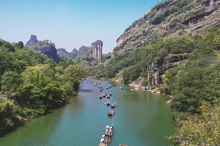 China celebrates achievements of its national parks