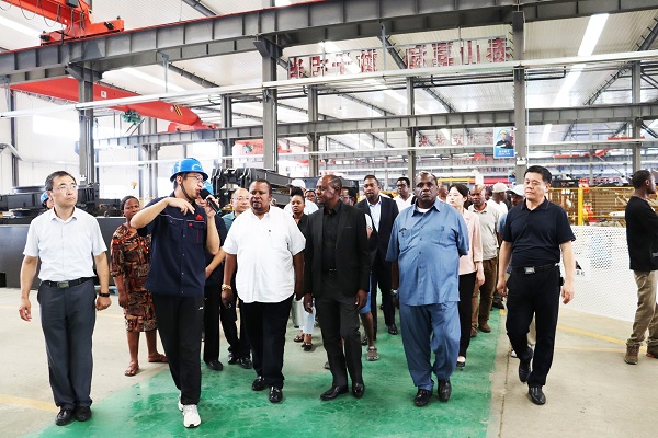 Tanzanian business delegation visits Tai'an