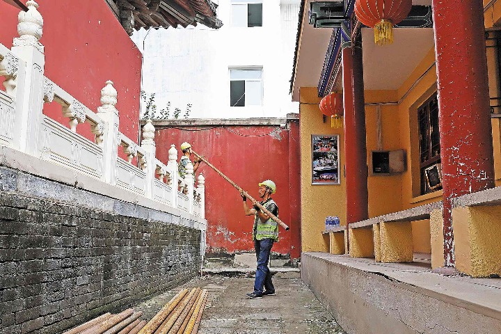 Cultural relics repaired after floods in Zhuozhou