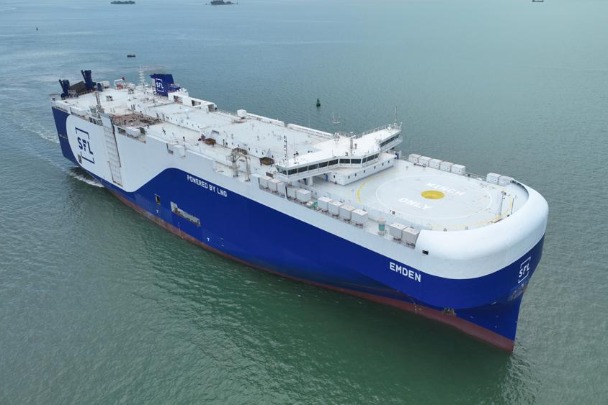 First dual-fuel car truck carrier ship built in Guangzhou