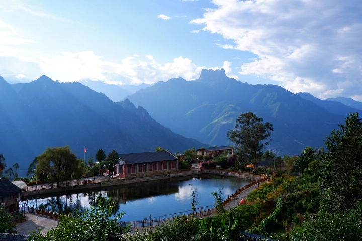 Crown Mountain in Yunnan