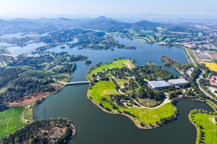 Ecological beauty of Yinxing Lake in Nanjing