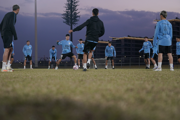 Quzhou welcomes Uruguay U20 football team for exchange