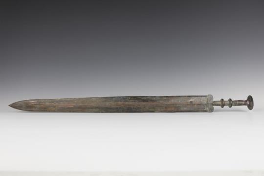 Bronze sword inlaid with gold inscriptions from Warring States Period