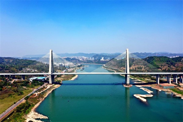 Police crack over 6,500 criminal cases in Yangtze River protection campaign