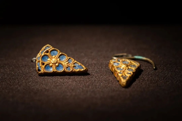 10th-13th-century gold and silver ware reveals aesthetics of life