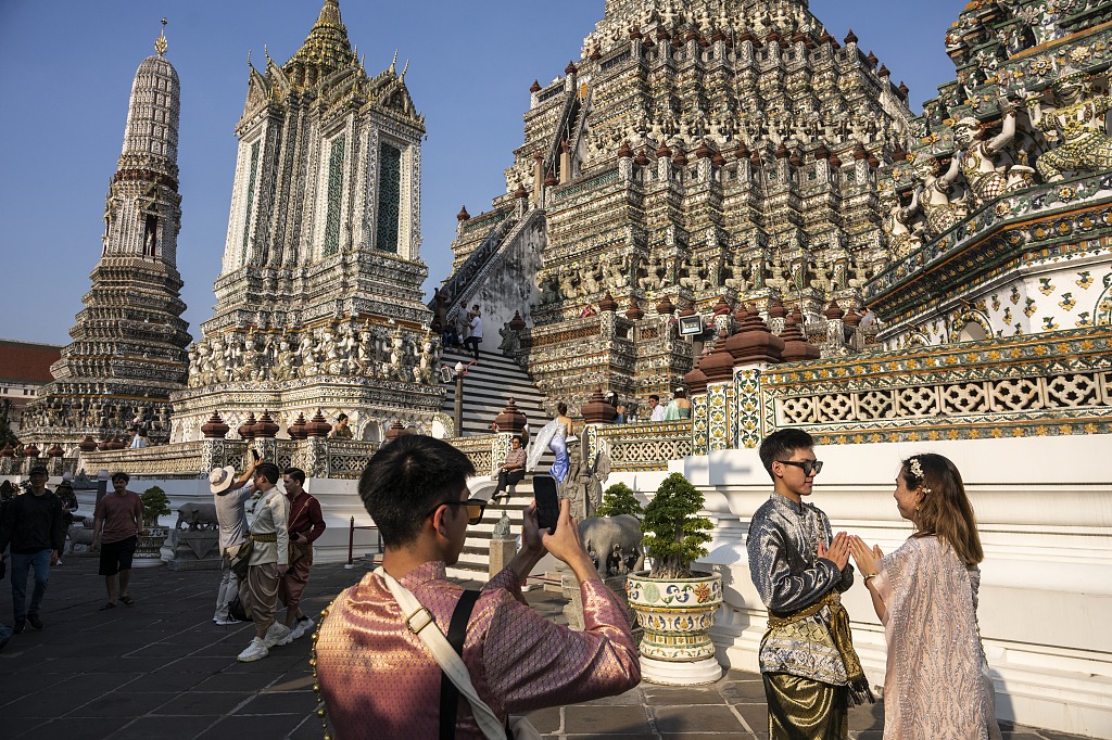 China's travel boom buoys global expectations