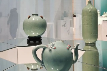 Contemporary Longquan celadon artworks on display in Beijing