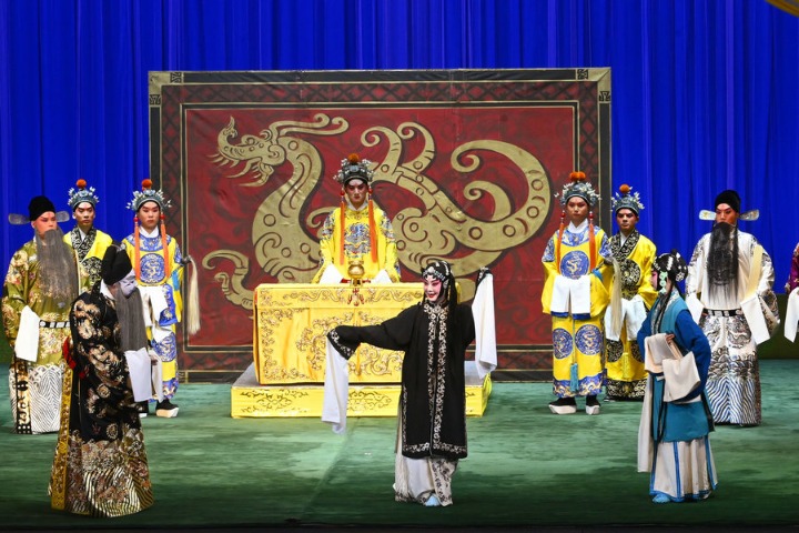 Peking Opera company returns to HK