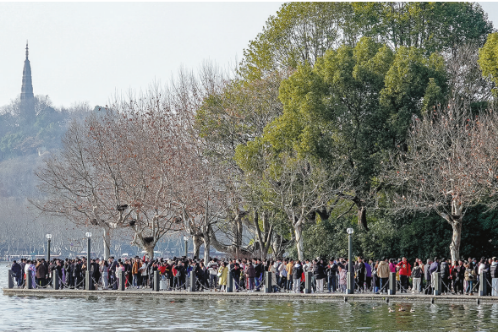 Hangzhou sees record-breaking 13.51m visitors during Chinese New Year holiday